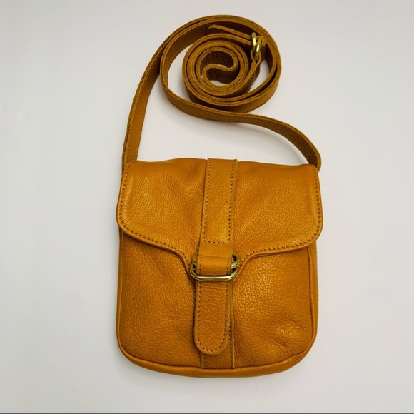 NEST Fragrances Handbags - Nest soft leather women’s purse 👜